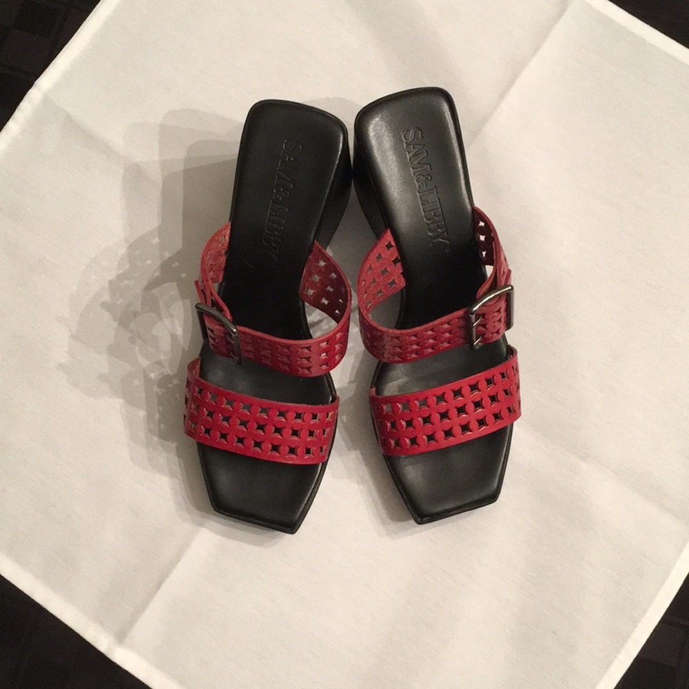 SAM & LIBBY Sandals - Picture 2 of 6